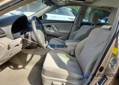 2011 Toyota Camry Base z USA, uszkodzony, nr VIN 4T4BF3EK3BR146702